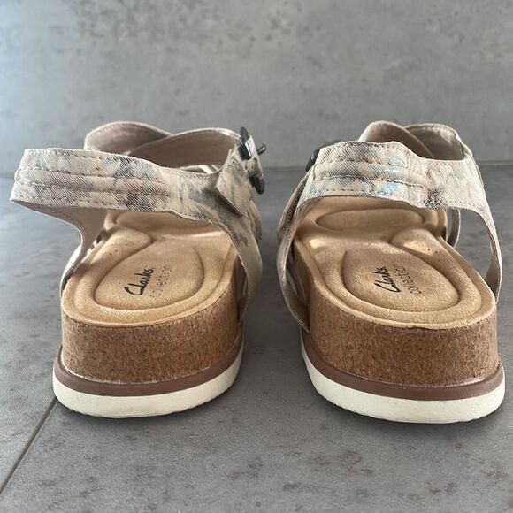 CLARKS Brynn Ave Sandal multi colored straps padded cork footbed 1” heel size 10 - Picture 6 of 14